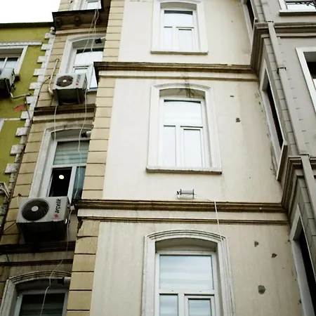 White Apart Aparthotel *